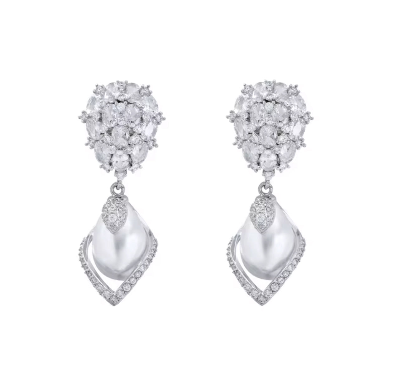 Aritos de perlas y zirconia